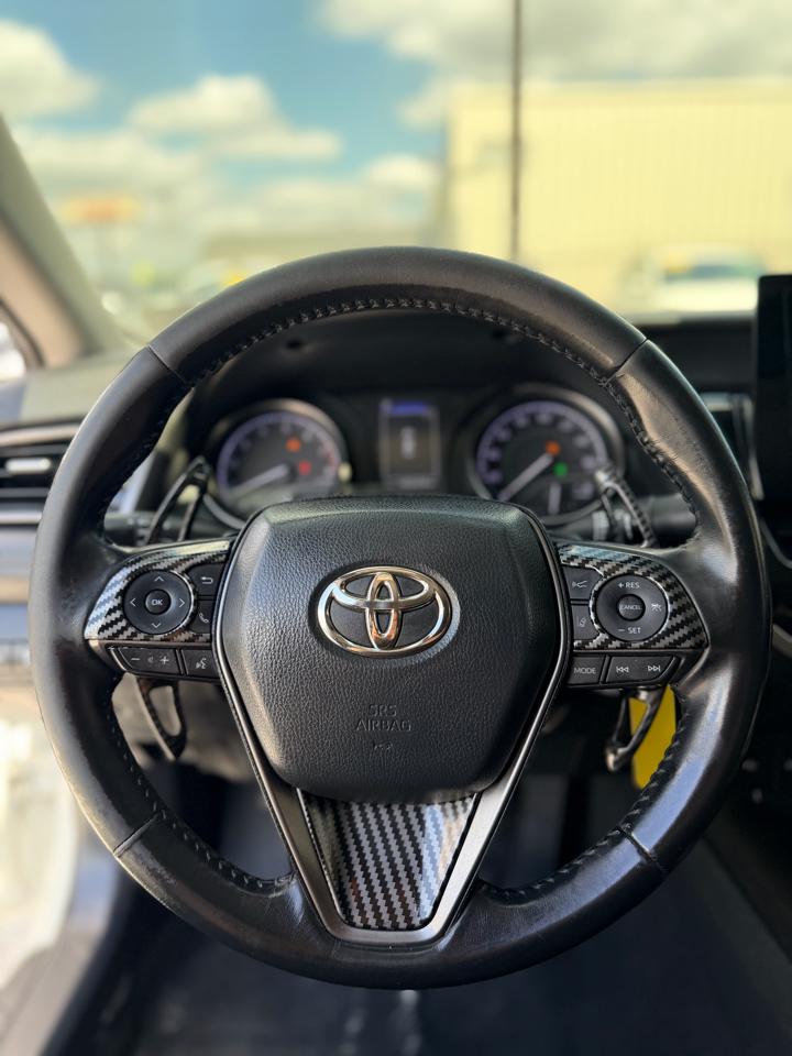 Toyota Camry SE Auto (Natl) 2021