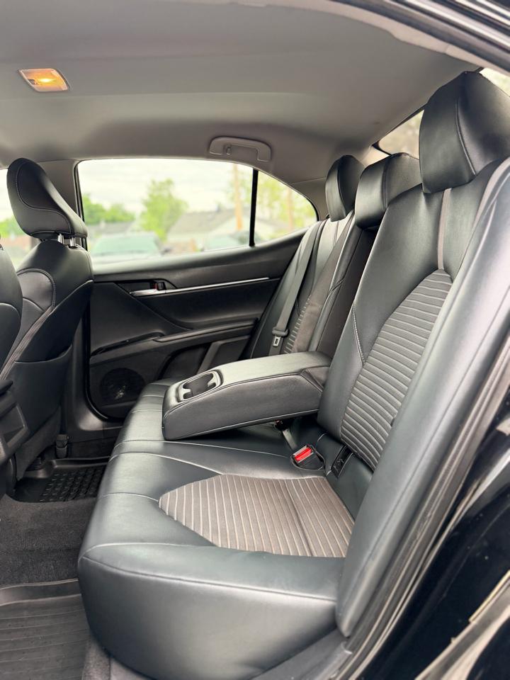 Toyota Camry LE Auto (Natl) 2019