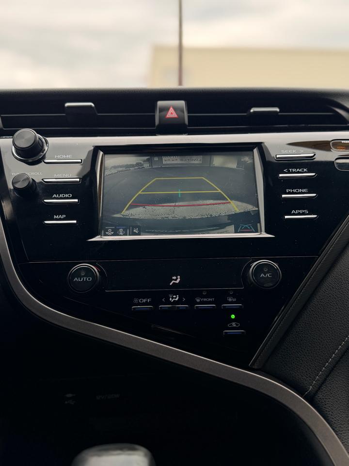 Toyota Camry LE Auto (Natl) 2019
