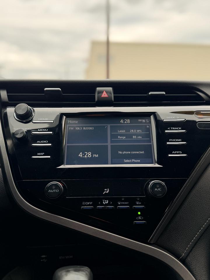 Toyota Camry LE Auto (Natl) 2019