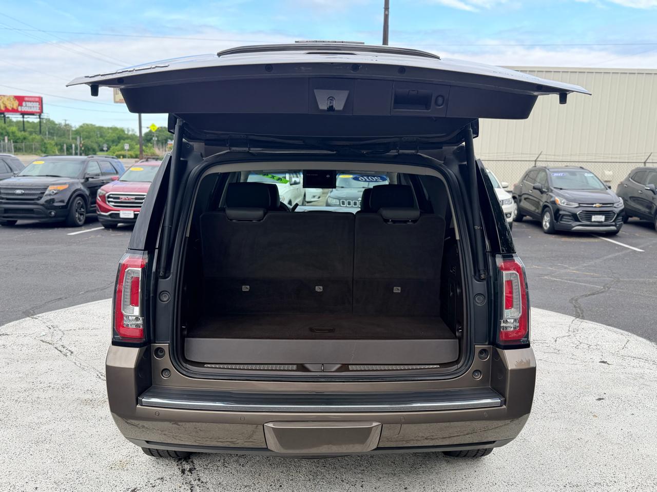 GMC Yukon 4WD 4dr Denali 2016