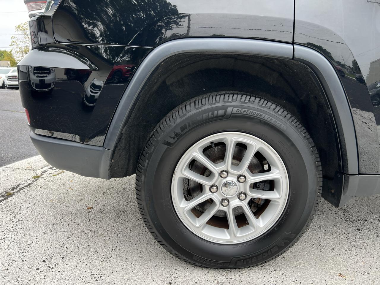 Jeep Grand Cherokee photo 12