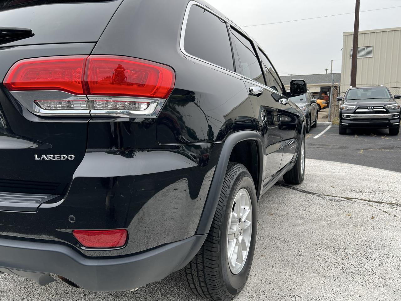 Jeep Grand Cherokee photo 14