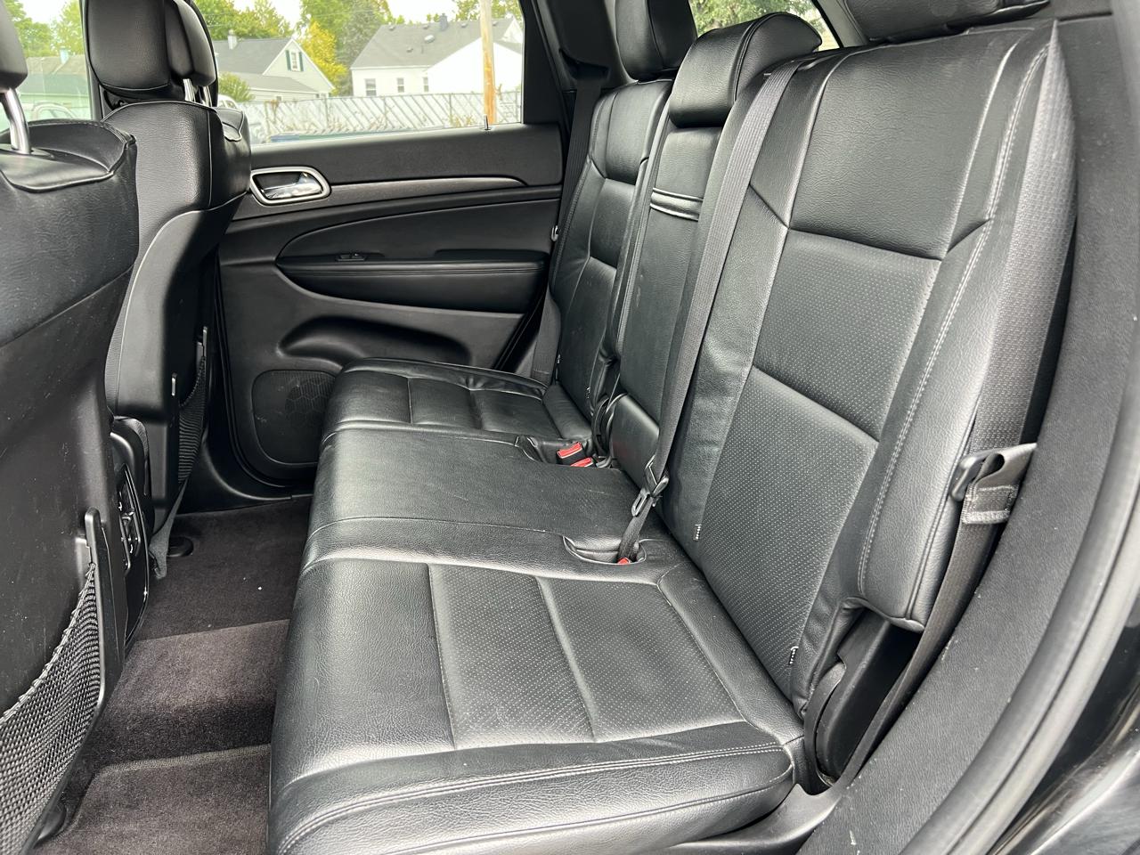 Jeep Grand Cherokee photo 18