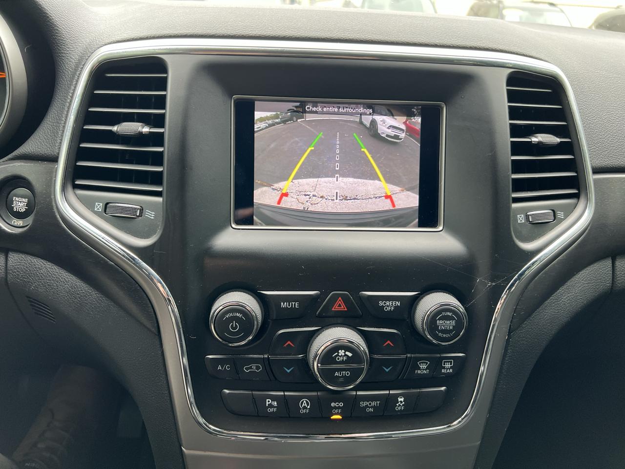Jeep Grand Cherokee photo 24