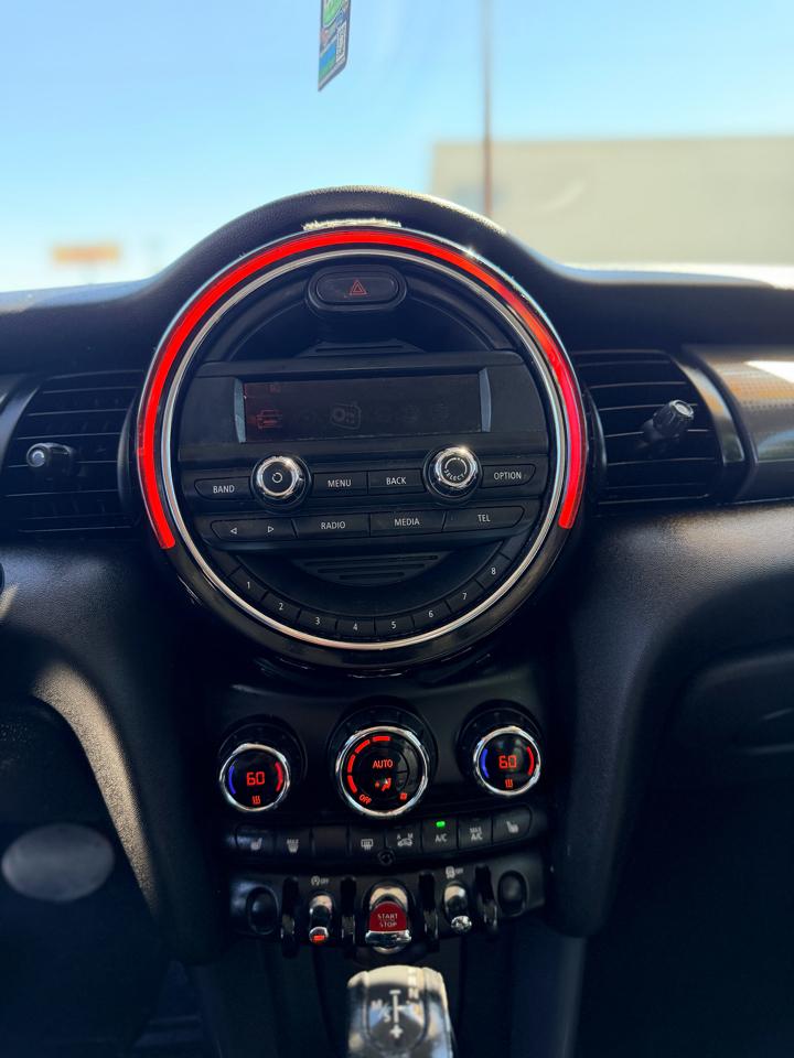 MINI Cooper Hardtop 2dr HB 2015