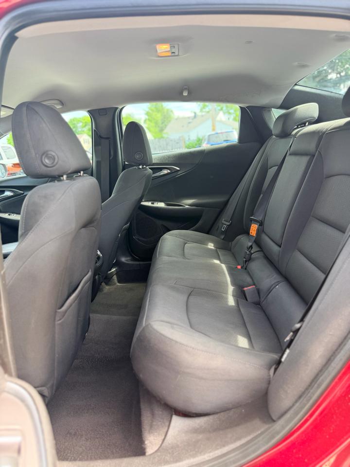 Chevrolet Malibu 4dr Sdn LT w/1LT 2017