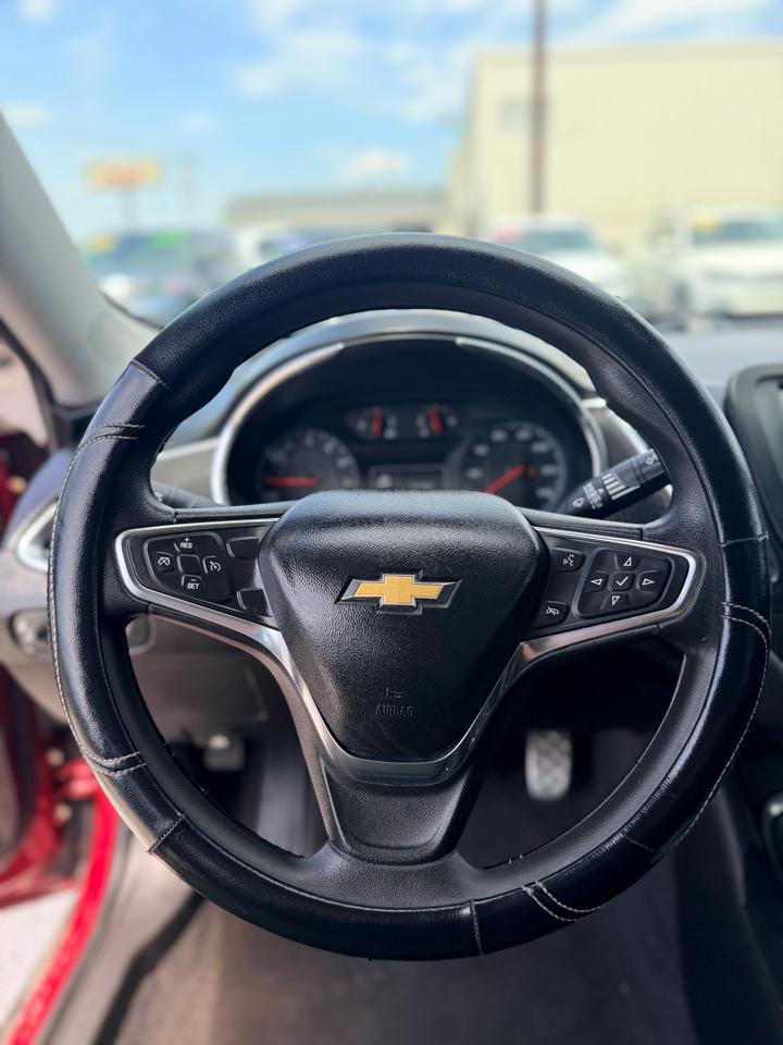 Chevrolet Malibu 4dr Sdn LT w/1LT 2017