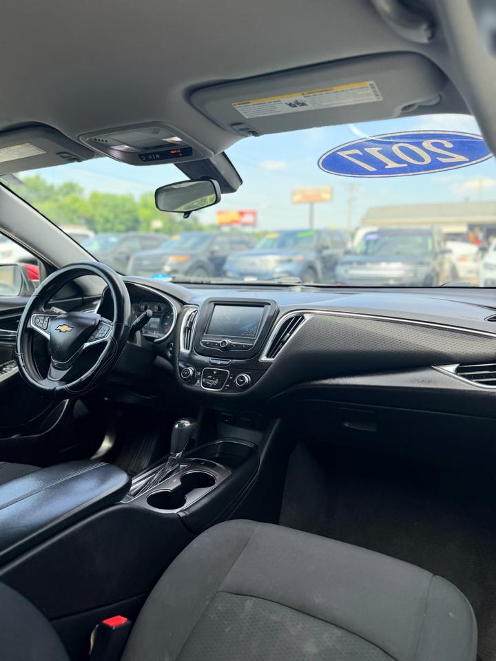 Chevrolet Malibu 4dr Sdn LT w/1LT 2017