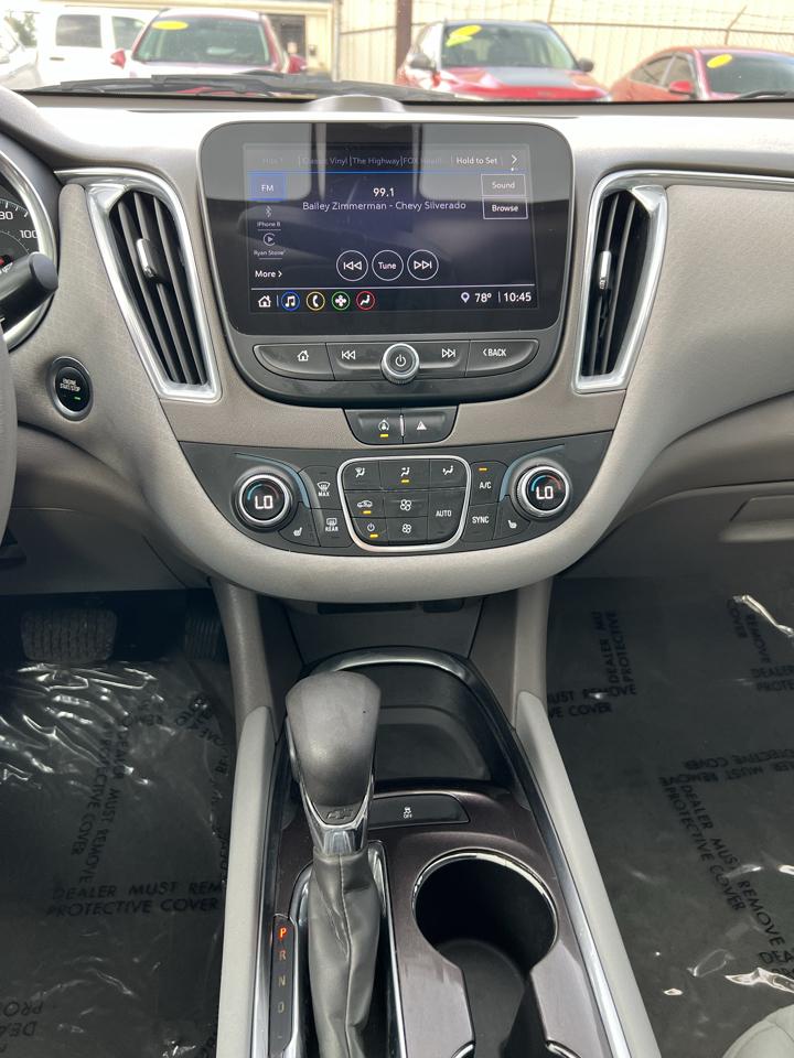 Chevrolet Malibu 4dr Sdn LT 2021