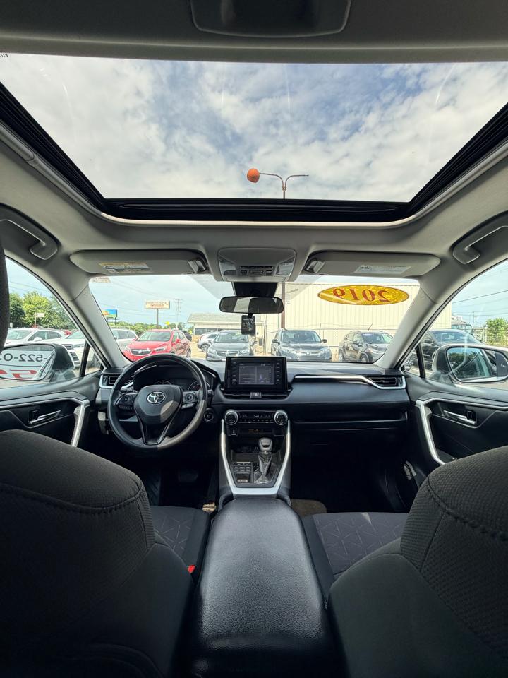 Toyota RAV4 XLE AWD (Natl) 2019