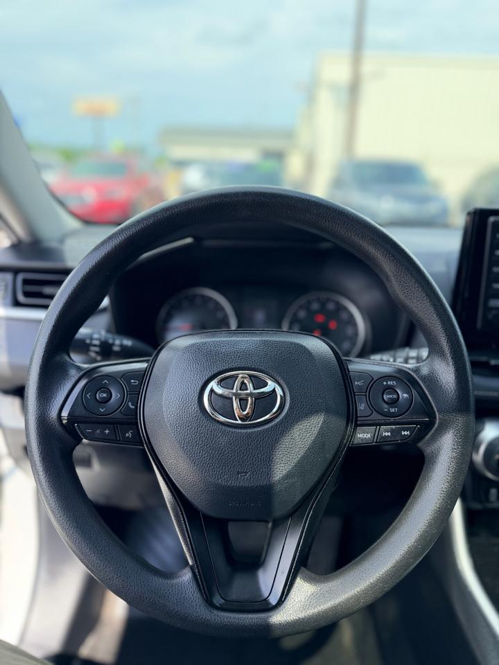 Toyota RAV4 XLE AWD (Natl) 2019