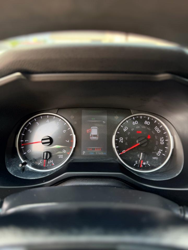 Toyota RAV4 XLE AWD (Natl) 2019
