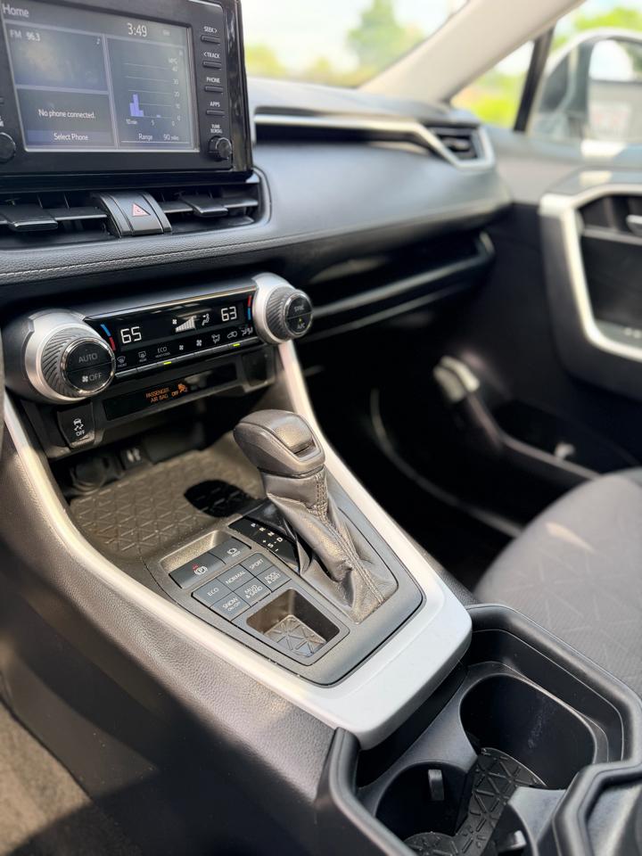 Toyota RAV4 XLE AWD (Natl) 2019