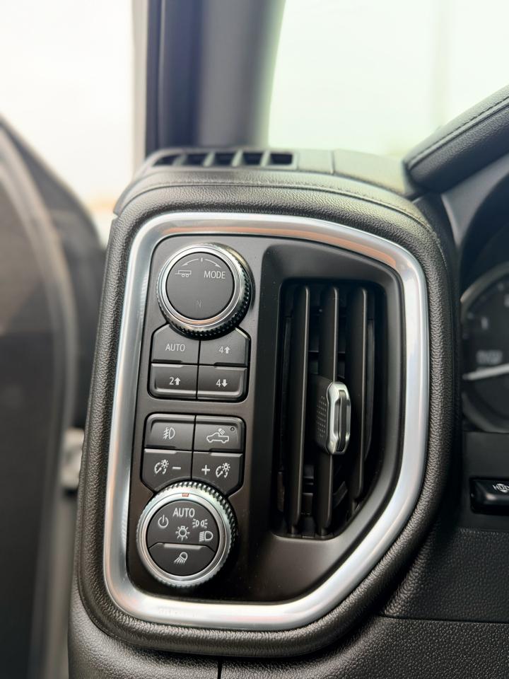 GMC Sierra 1500 4WD Crew Cab 147" Denali 2020