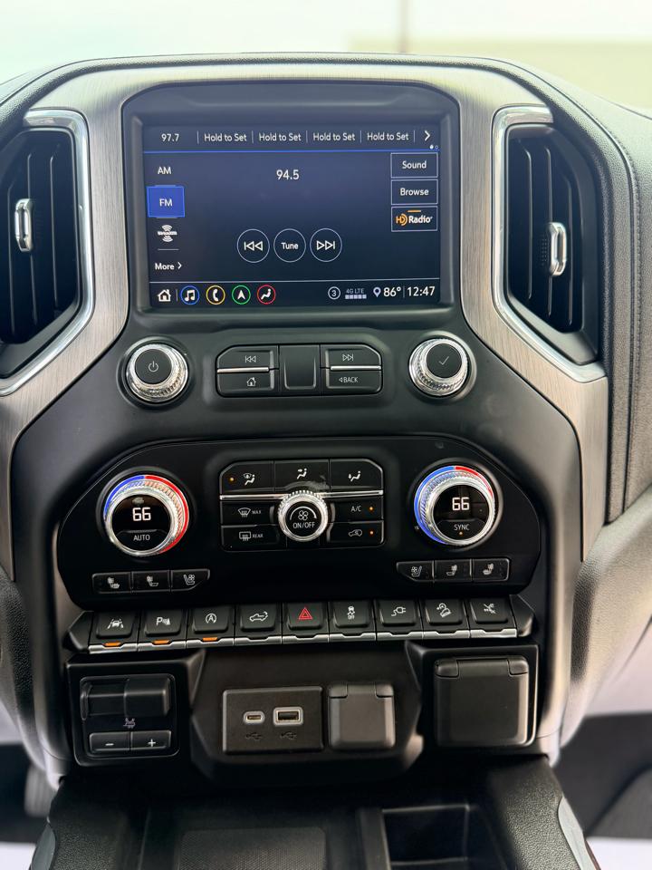 GMC Sierra 1500 4WD Crew Cab 147" Denali 2020