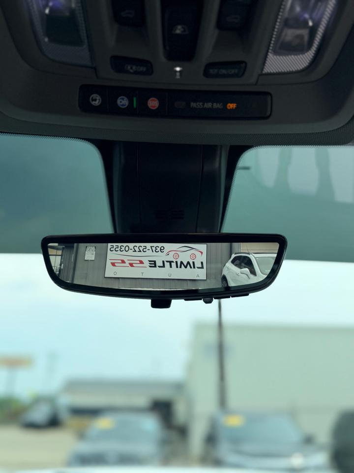 GMC Sierra 1500 4WD Crew Cab 147" Denali 2020
