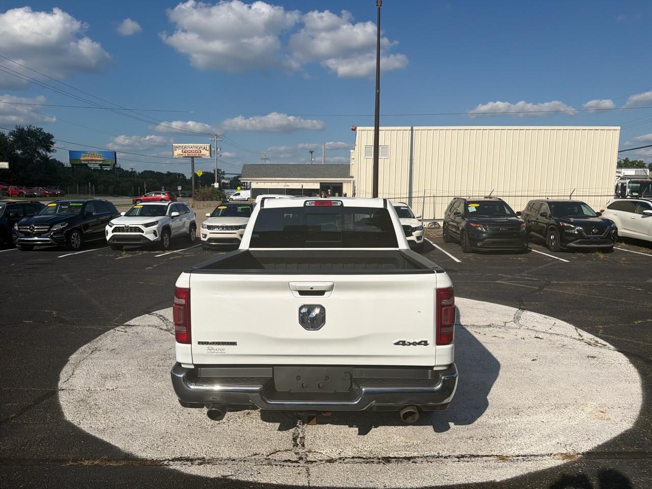 RAM 1500 Big Horn 4x4 Crew Cab 5'7" Box 2021