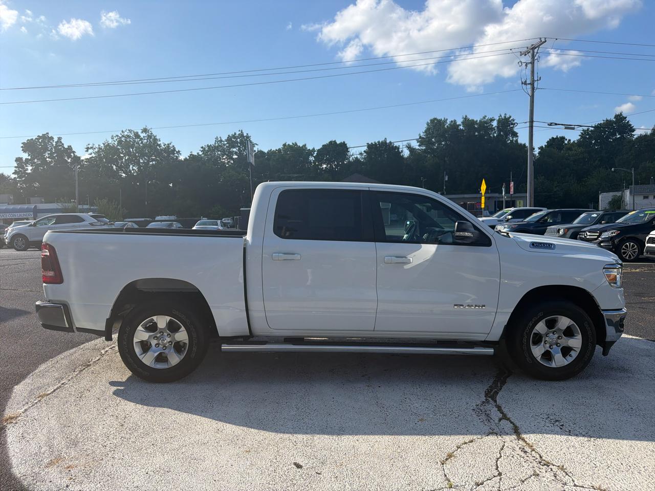 RAM 1500 Big Horn 4x4 Crew Cab 5'7" Box 2021