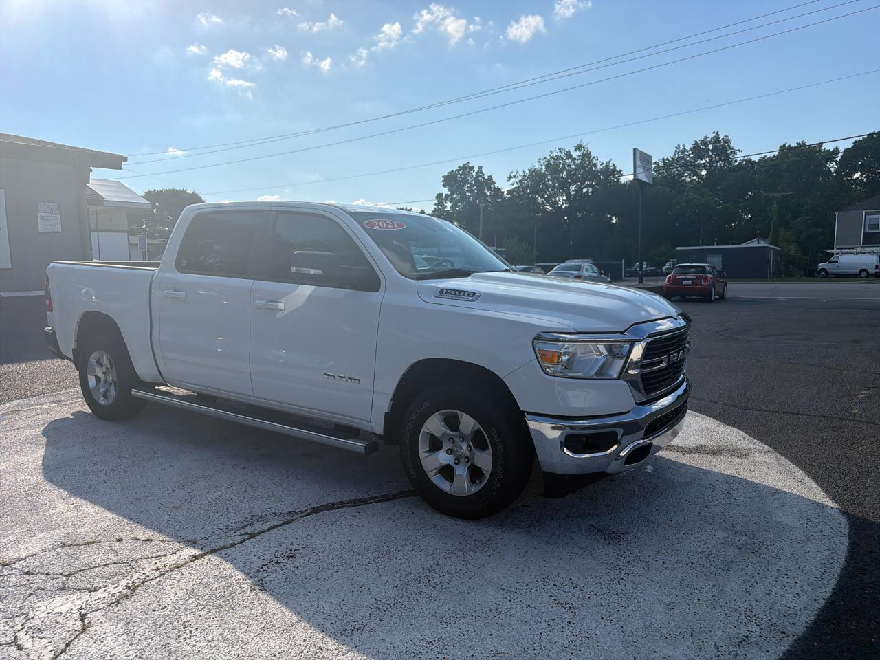 RAM 1500 Big Horn 4x4 Crew Cab 5'7" Box 2021