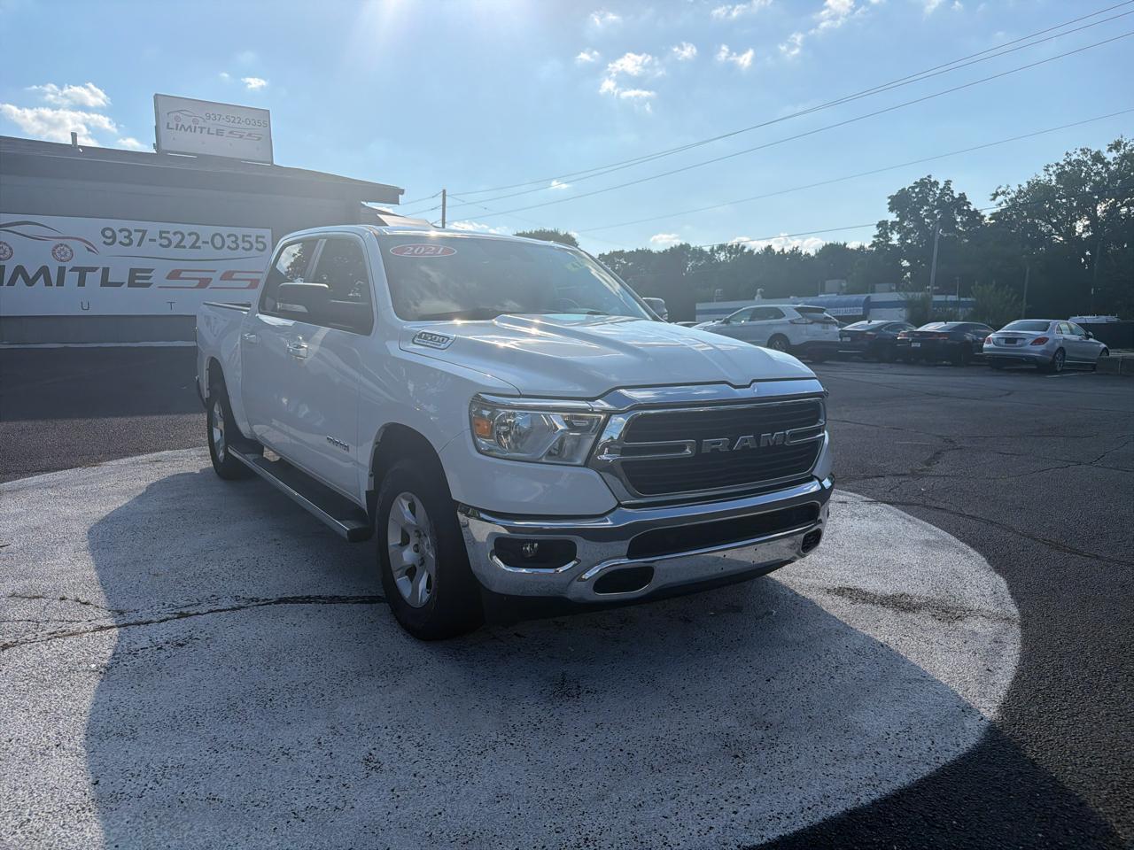 RAM 1500 Big Horn 4x4 Crew Cab 5'7" Box 2021