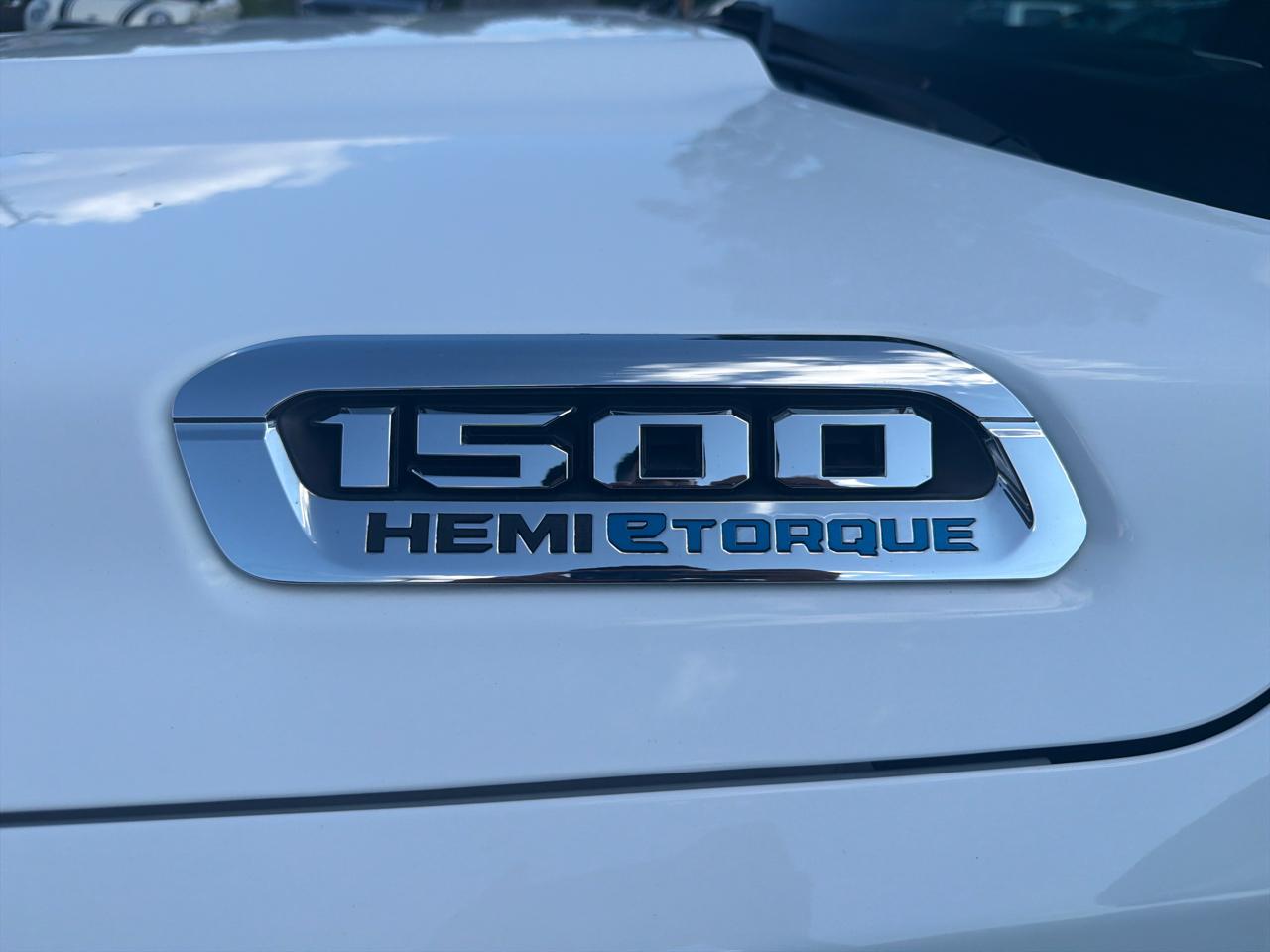 RAM 1500 Big Horn 4x4 Crew Cab 5'7" Box 2021