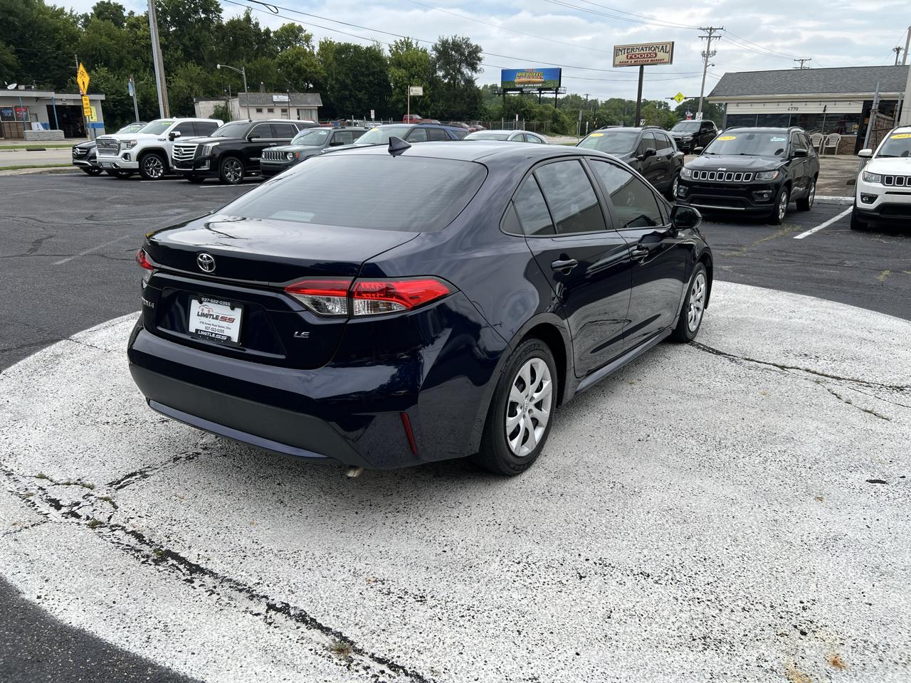 Toyota Corolla 4dr Sdn Auto LE (Natl) 2022