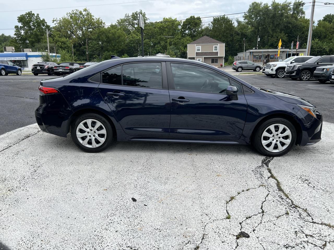 Toyota Corolla 4dr Sdn Auto LE (Natl) 2022