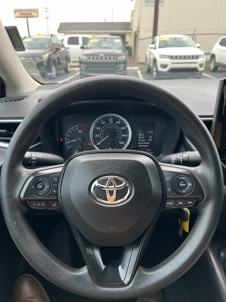 Toyota Corolla 4dr Sdn Auto LE (Natl) 2022
