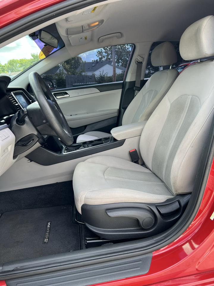 Hyundai Sonata SE 2.4L 2019