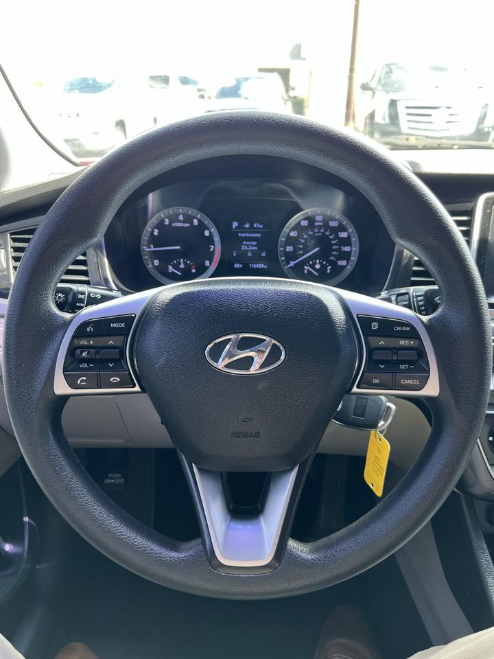 Hyundai Sonata SE 2.4L 2019