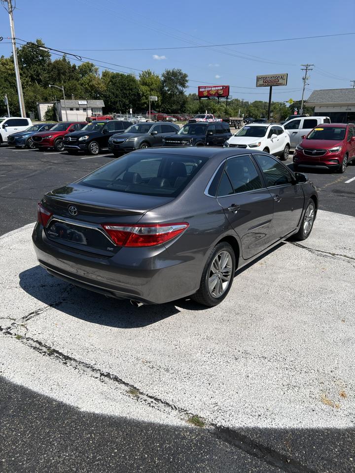 Toyota Camry 4dr Sdn I4 Auto SE w/Special Edition Pkg (Natl) 2016