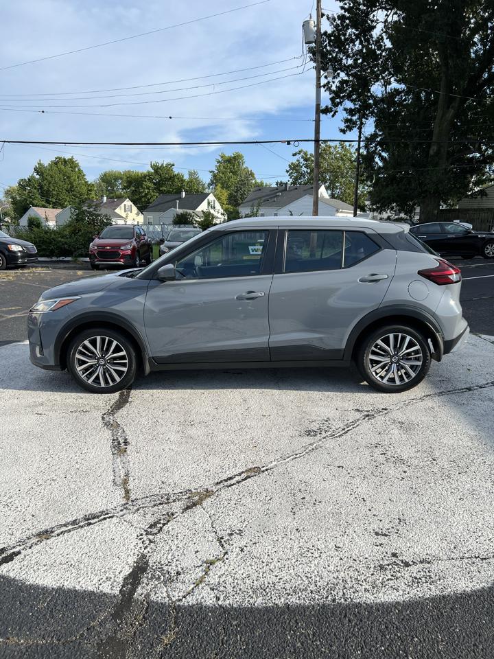 Nissan Kicks SV FWD 2021