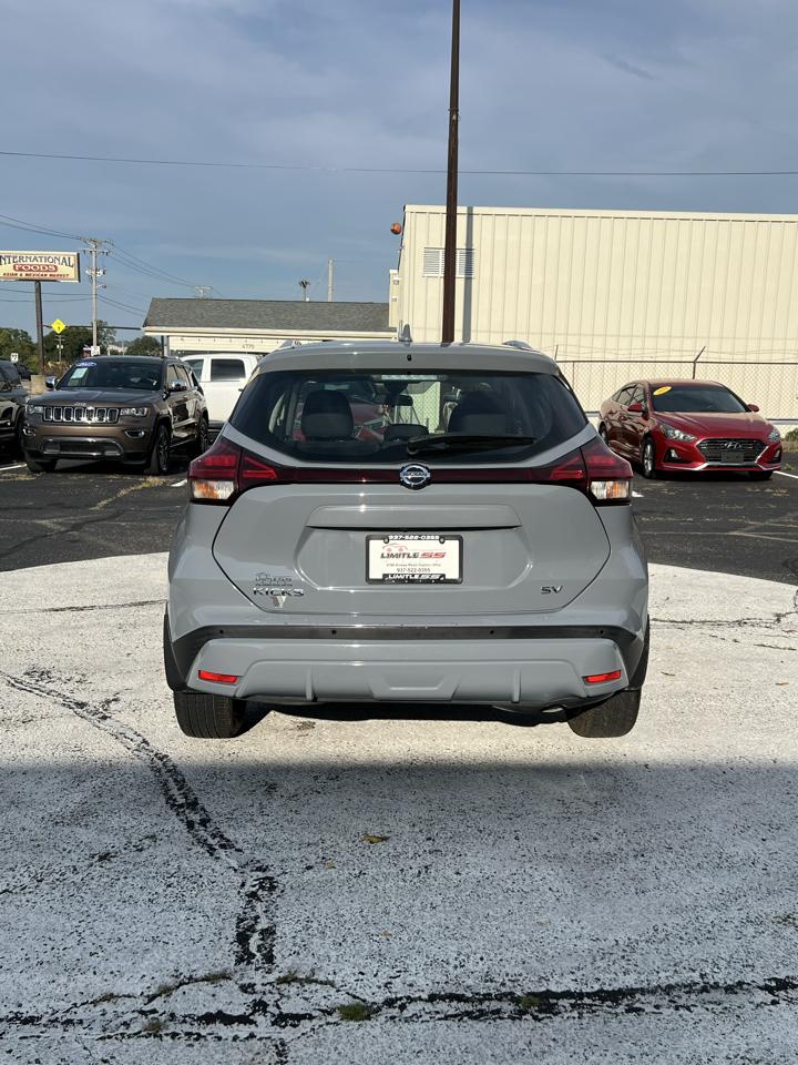 Nissan Kicks SV FWD 2021