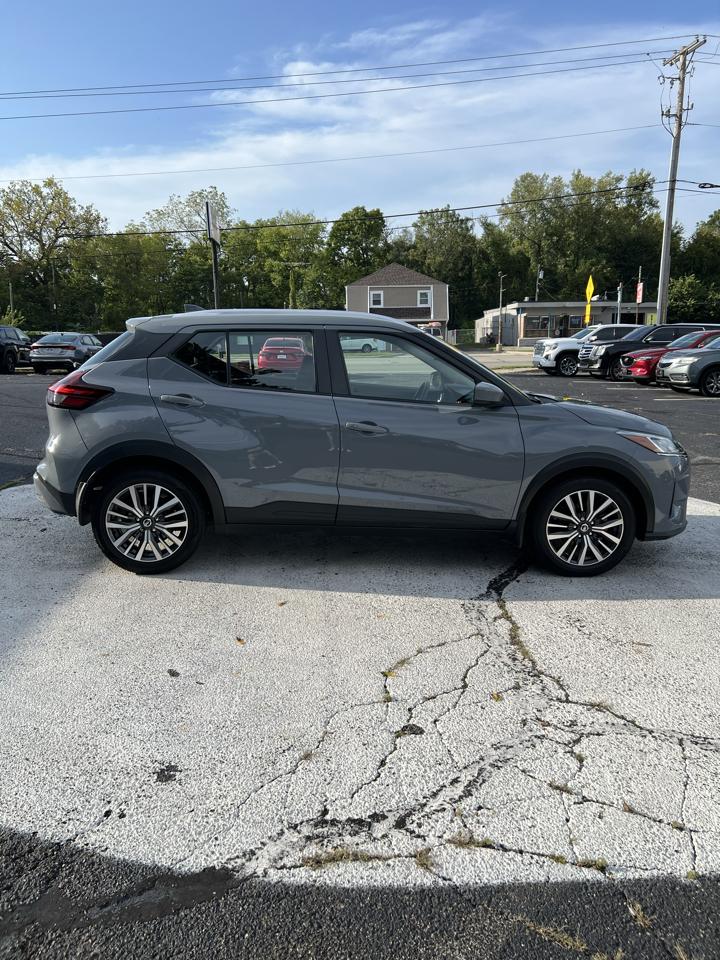 Nissan Kicks SV FWD 2021