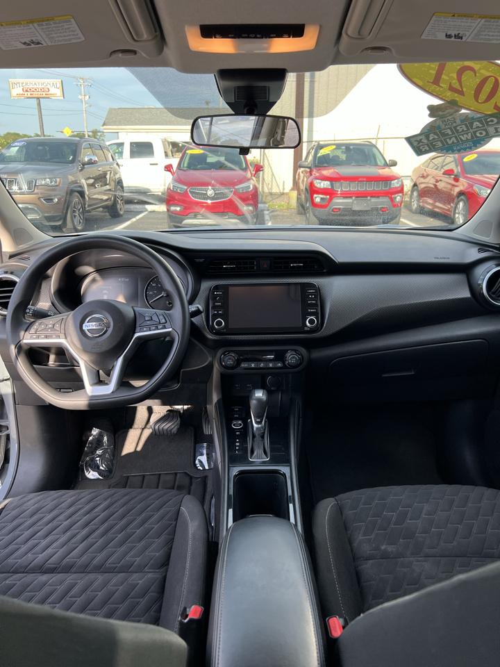 Nissan Kicks SV FWD 2021