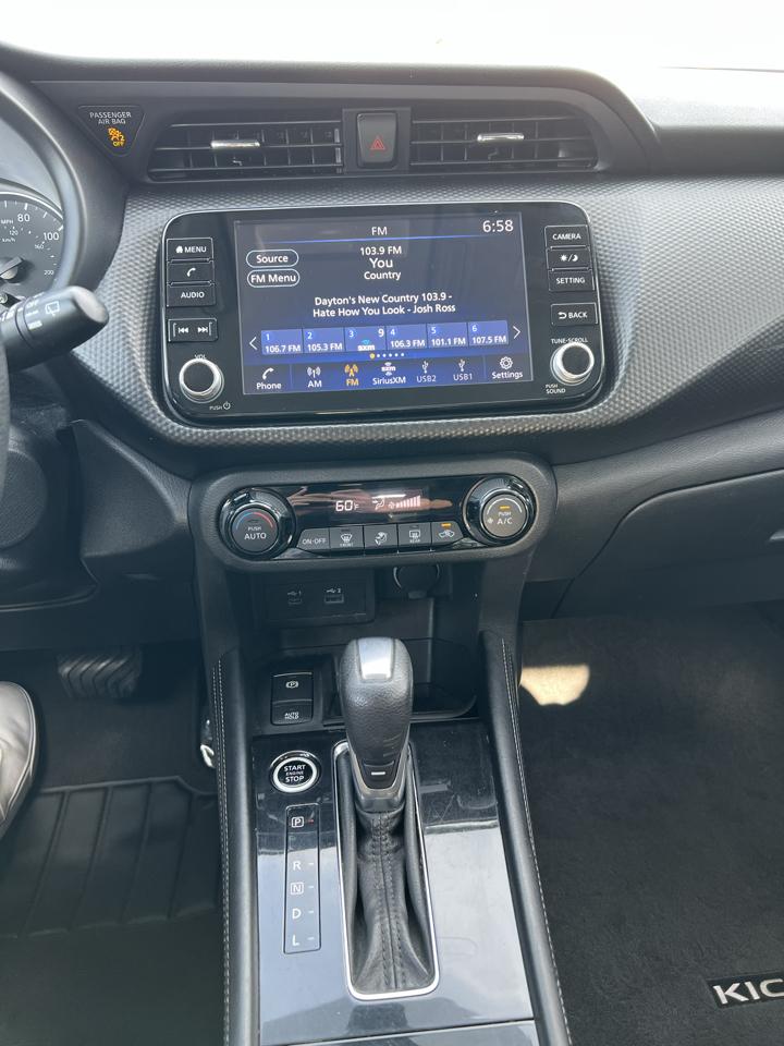 Nissan Kicks SV FWD 2021