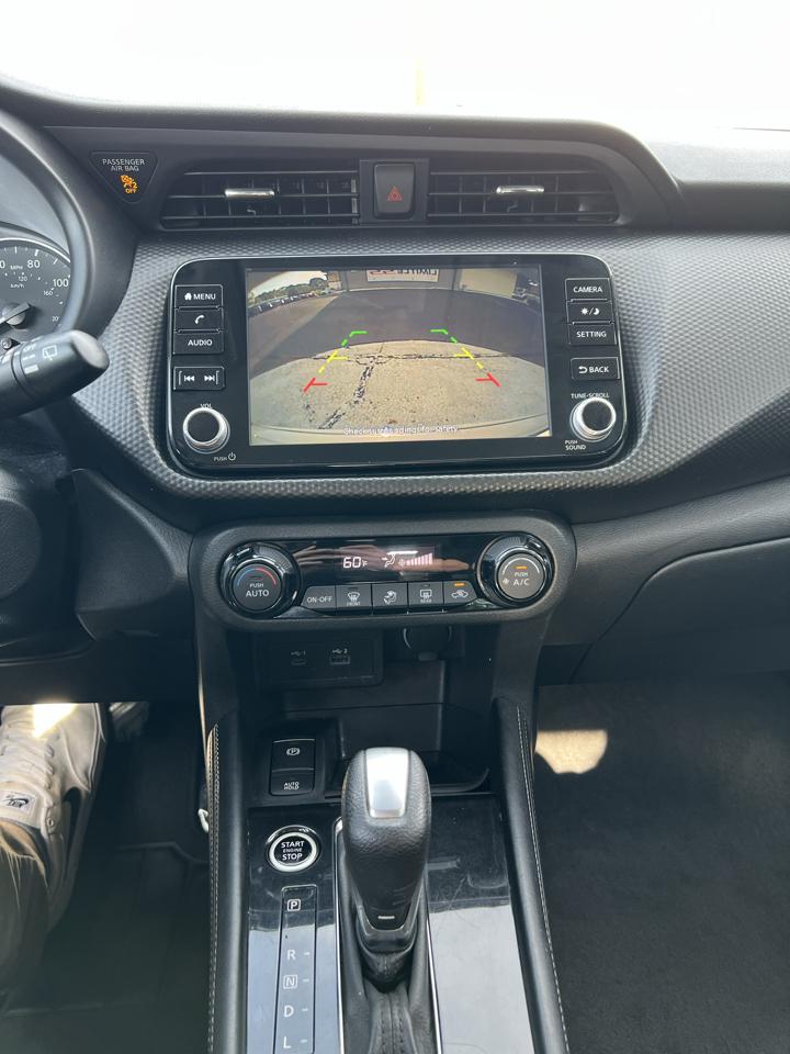 Nissan Kicks SV FWD 2021