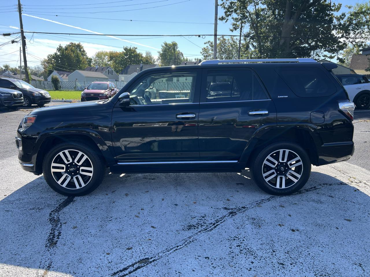 Toyota 4Runner Limited 4WD (Natl) 2022