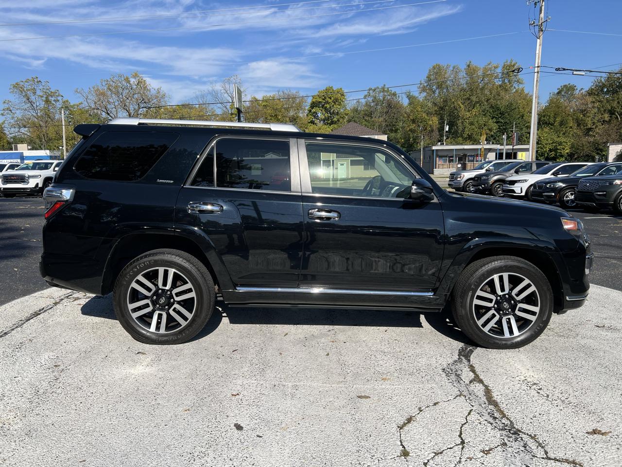 Toyota 4Runner Limited 4WD (Natl) 2022