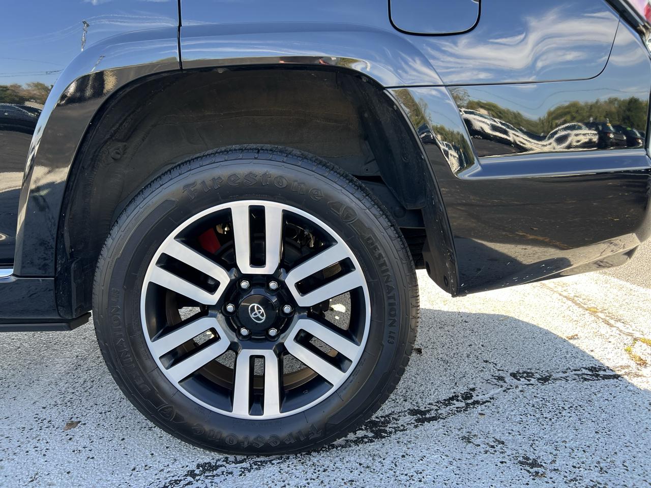 Toyota 4Runner Limited 4WD (Natl) 2022
