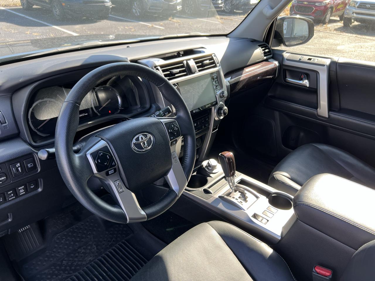 Toyota 4Runner Limited 4WD (Natl) 2022