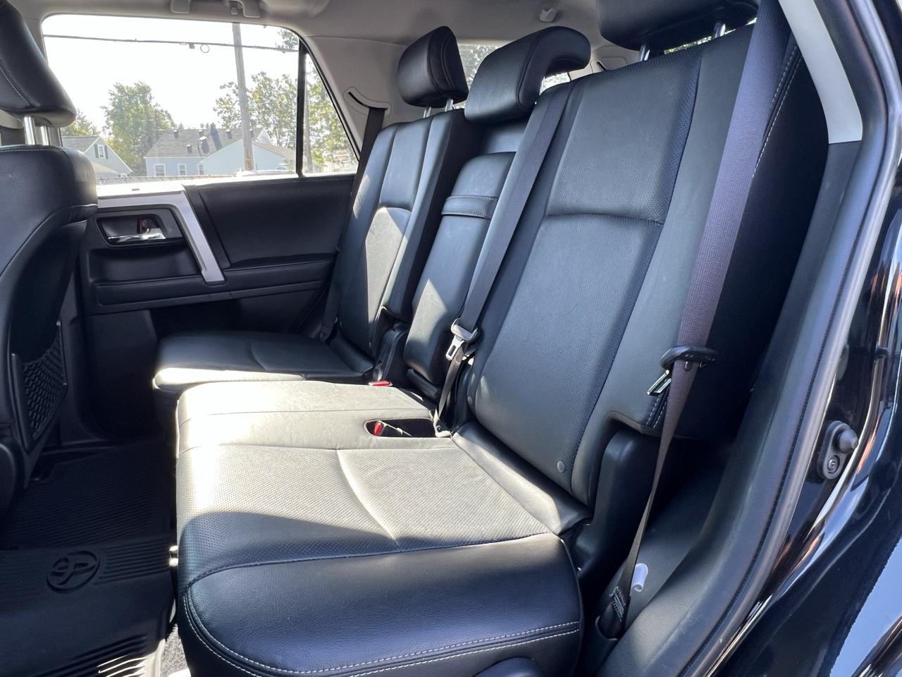 Toyota 4Runner Limited 4WD (Natl) 2022