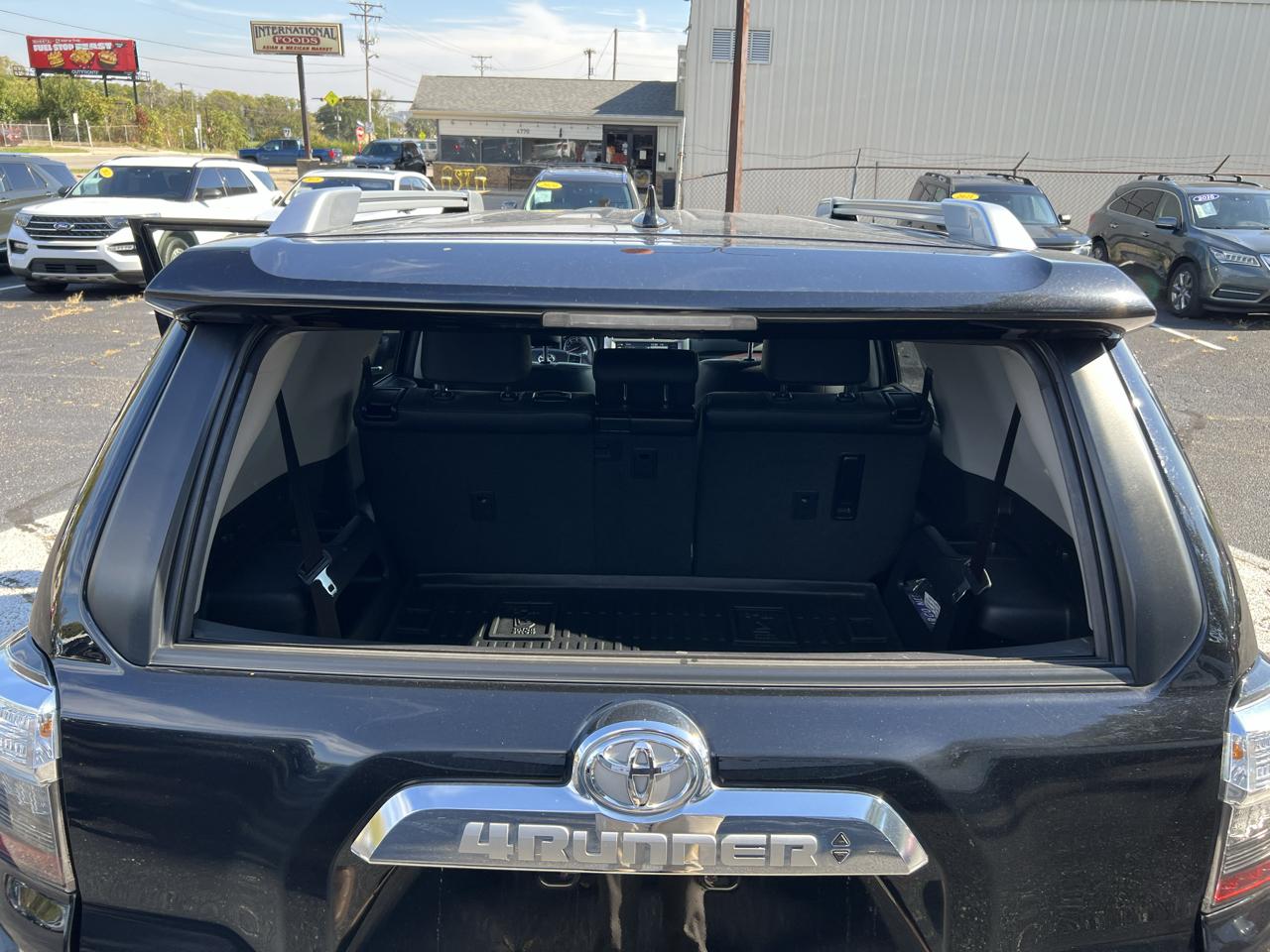 Toyota 4Runner Limited 4WD (Natl) 2022