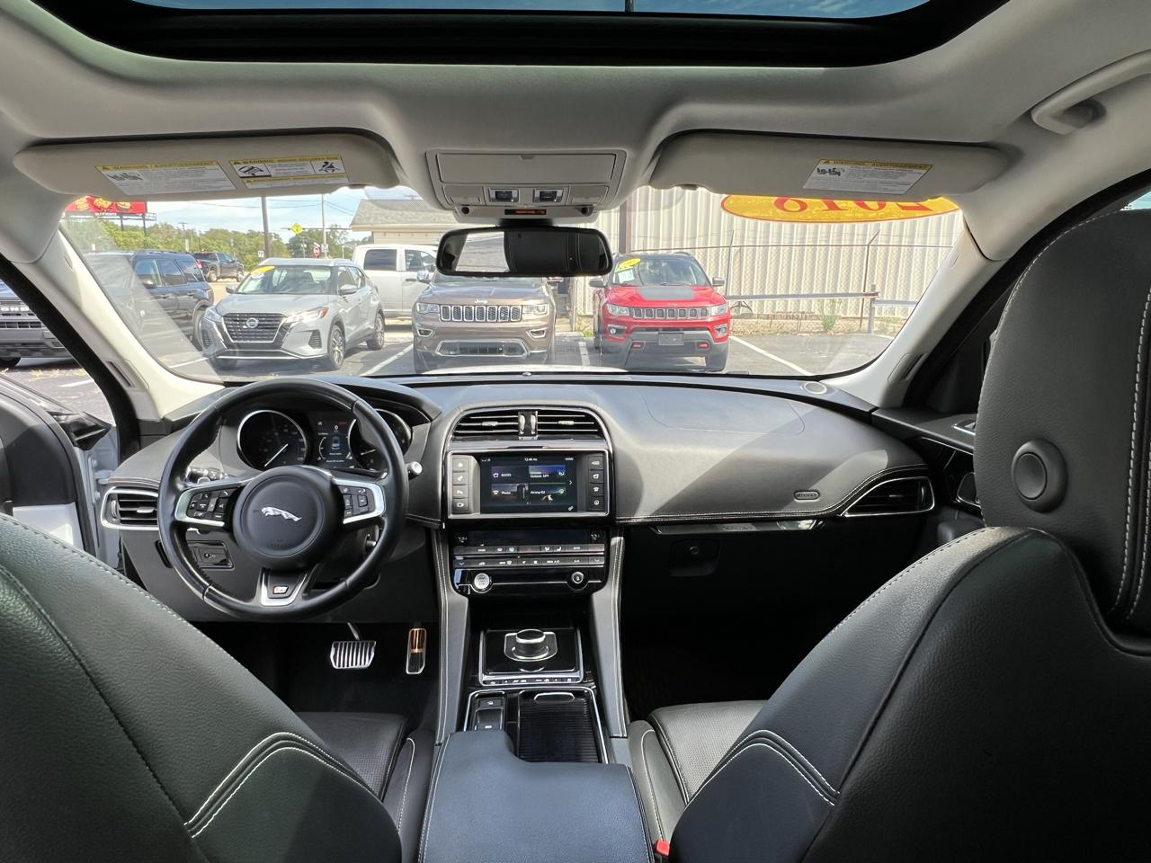 Jaguar F-Pace 25t R-Sport AWD 2018