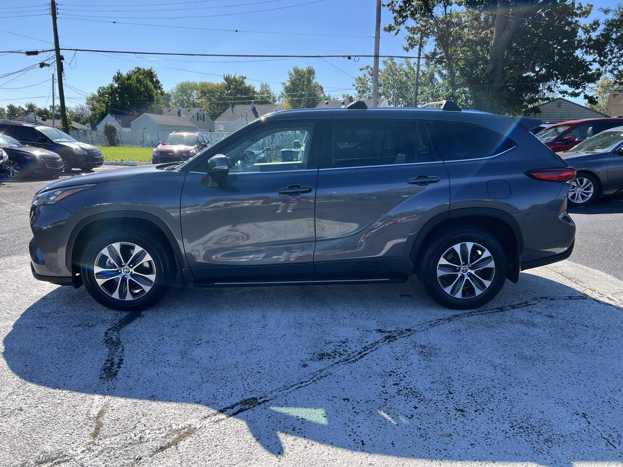 Toyota Highlander XLE AWD (Natl) 2020