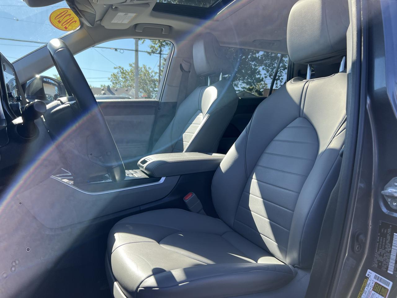 Toyota Highlander XLE AWD (Natl) 2020