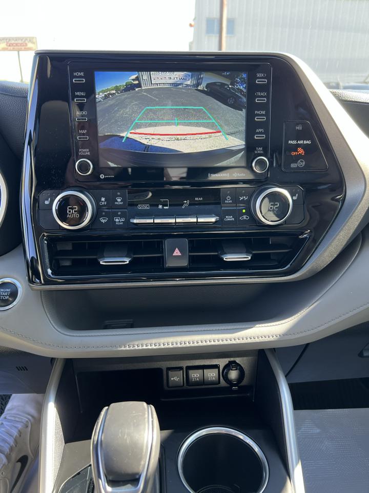 Toyota Highlander XLE AWD (Natl) 2020