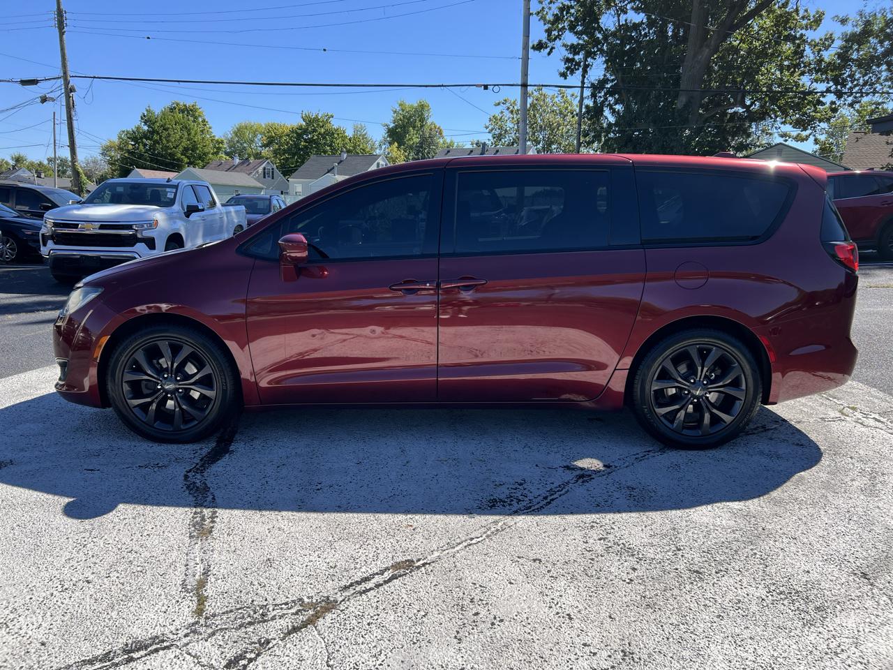 Chrysler Pacifica Touring Plus FWD 2019