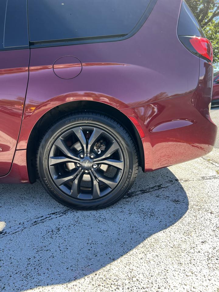 Chrysler Pacifica Touring Plus FWD 2019